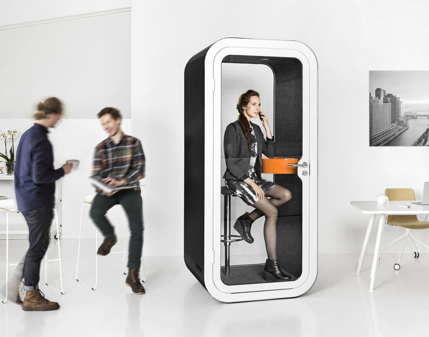 Lucia Telefon Görüşme Kabini